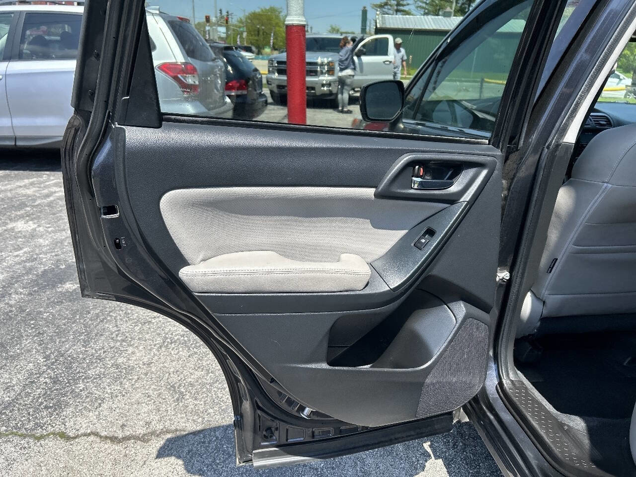 Used 2015 Subaru Forester 2.5i Limited AWD/4WD image 13
