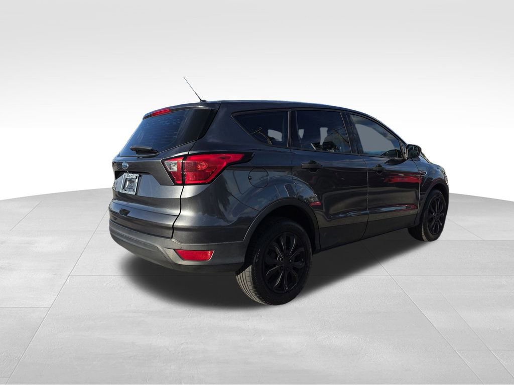 Used 2019 Ford Escape S image 4