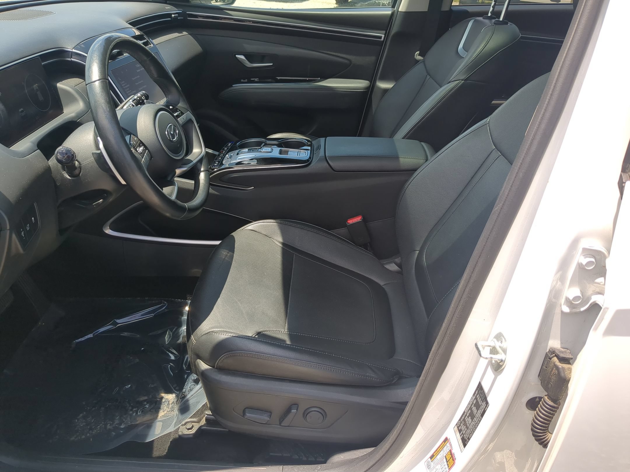 Used 2024 Hyundai Tucson Limited FWD image 16