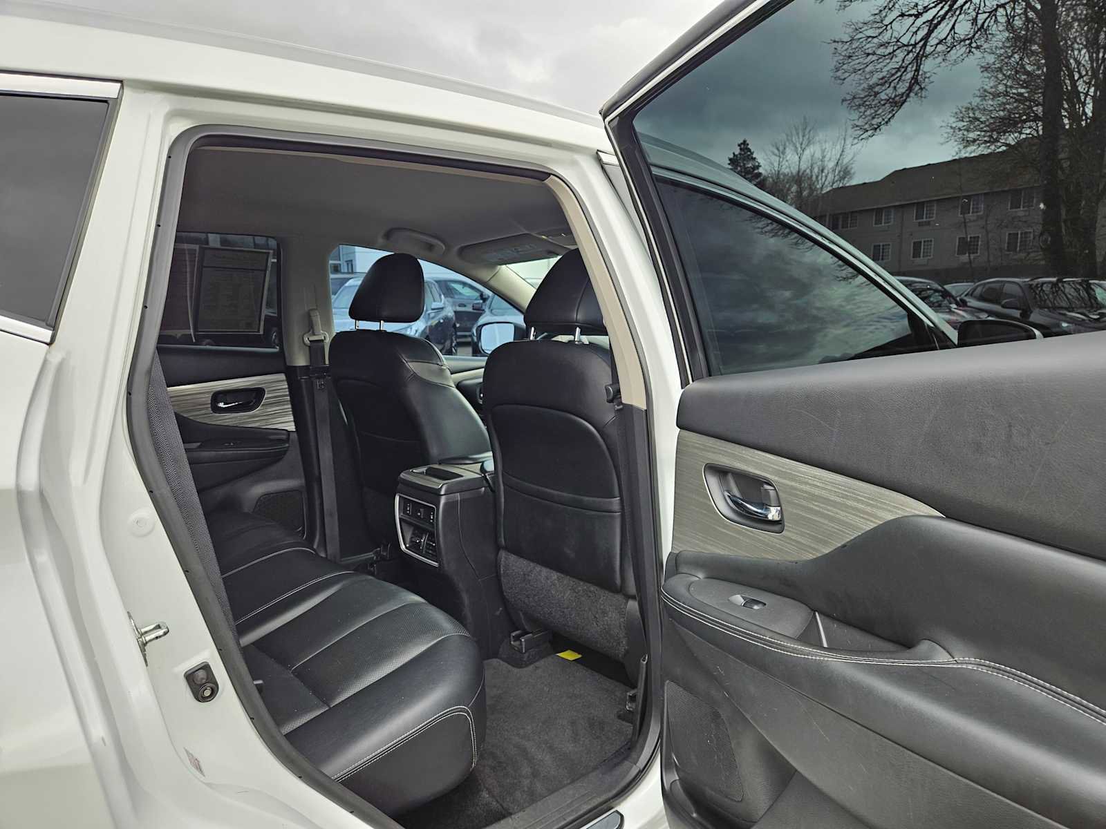 Used 2016 Nissan Murano Platinum image 14