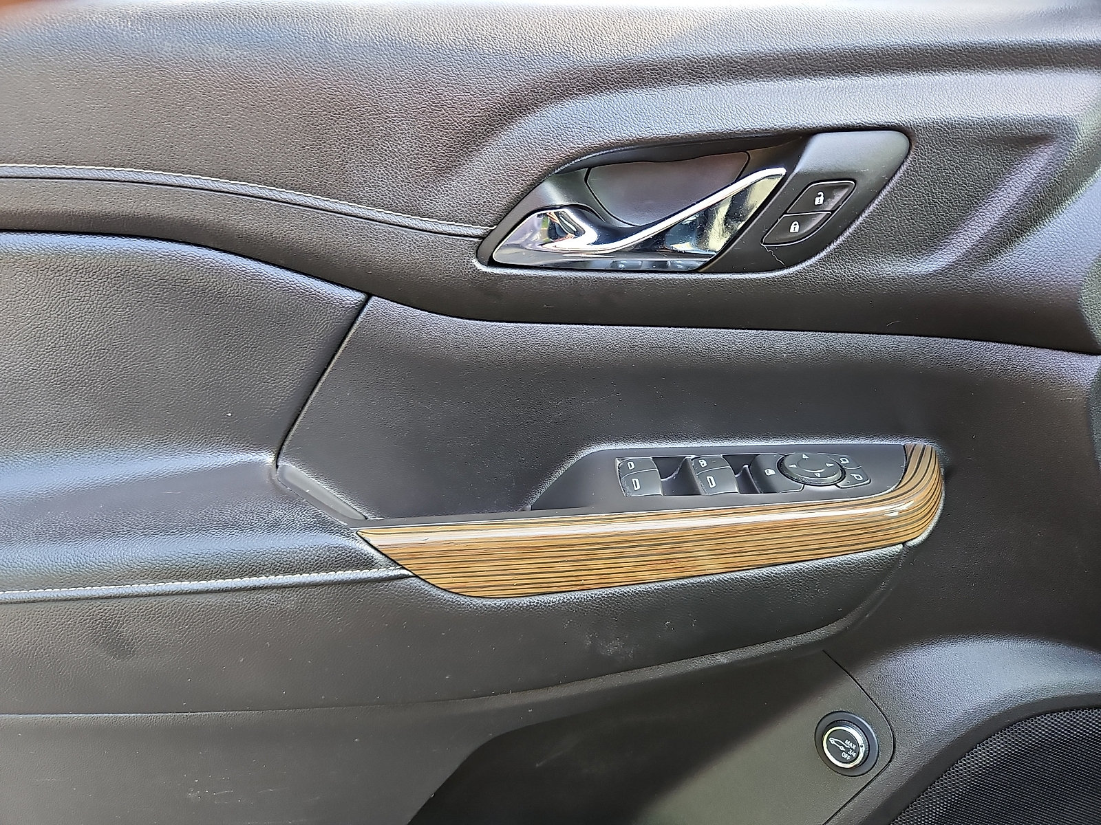 Used 2019 GMC Acadia SLE w/ Driver Alert Package I AWD/4WD image 12