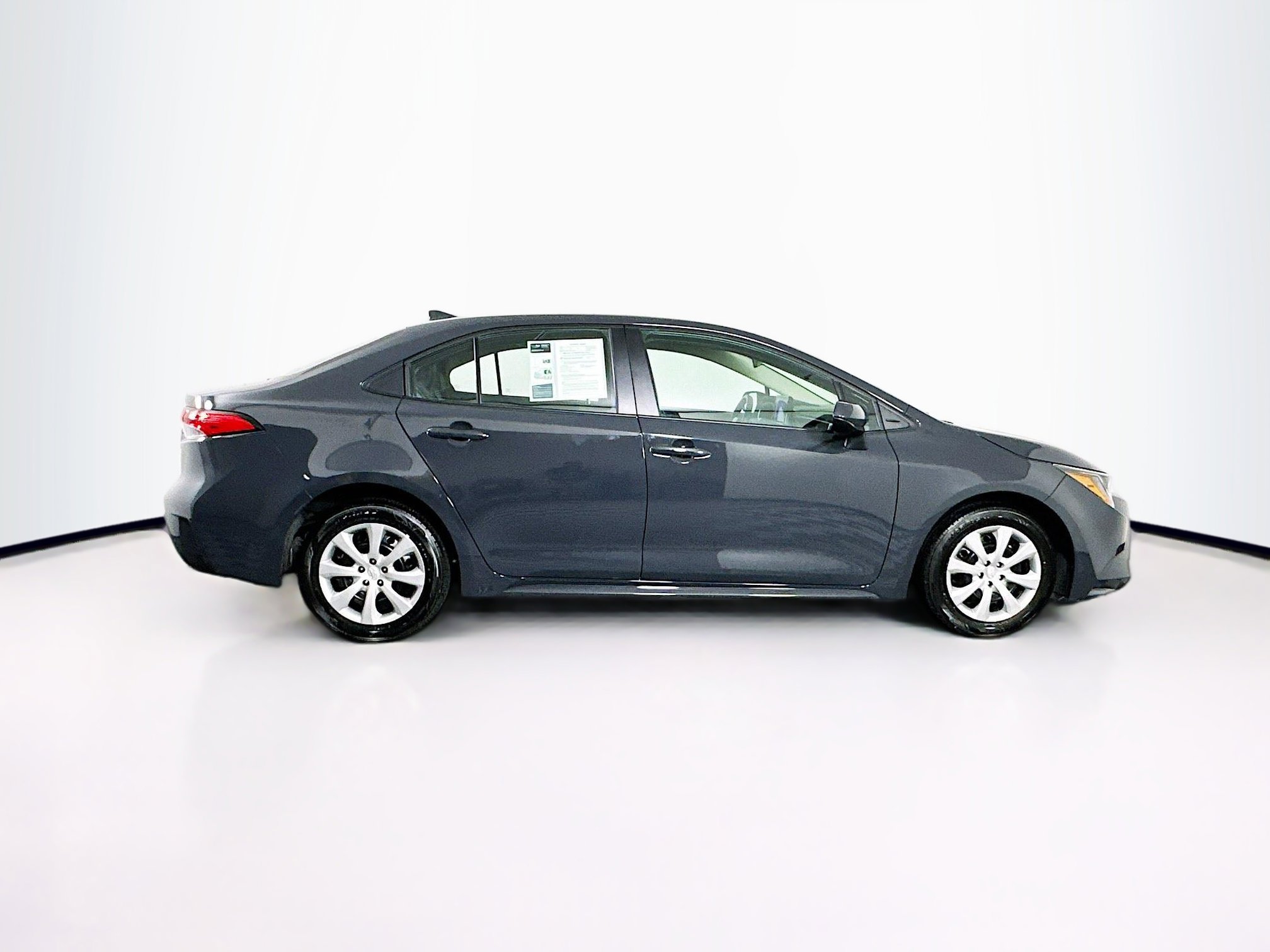 Used 2025 Toyota Corolla LE image 10