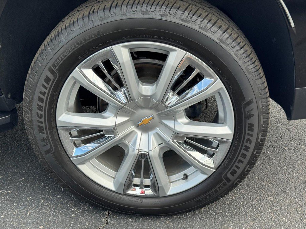 Certified 2021 Chevrolet Suburban High Country AWD/4WD image 7