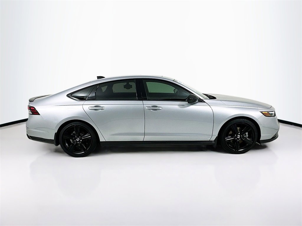 Used 2023 Honda Accord Sport image 6