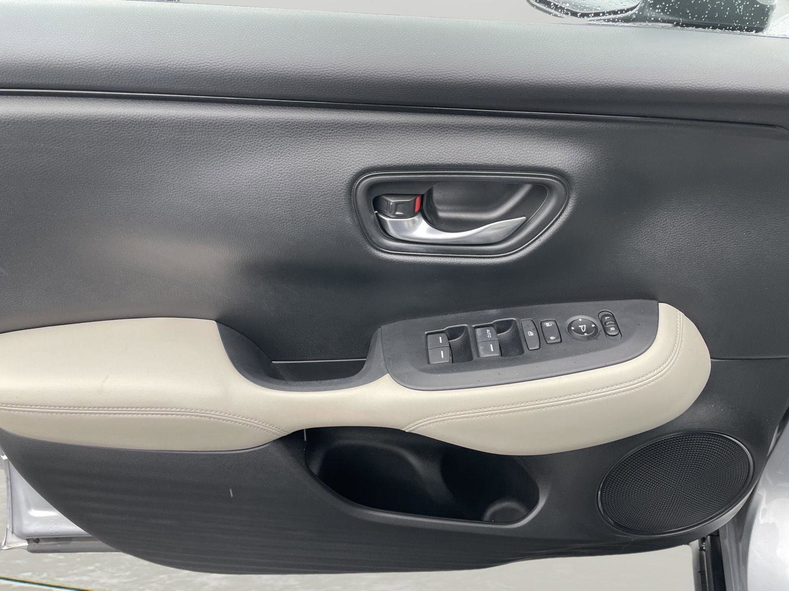 Used 2024 Honda HR-V LX image 22