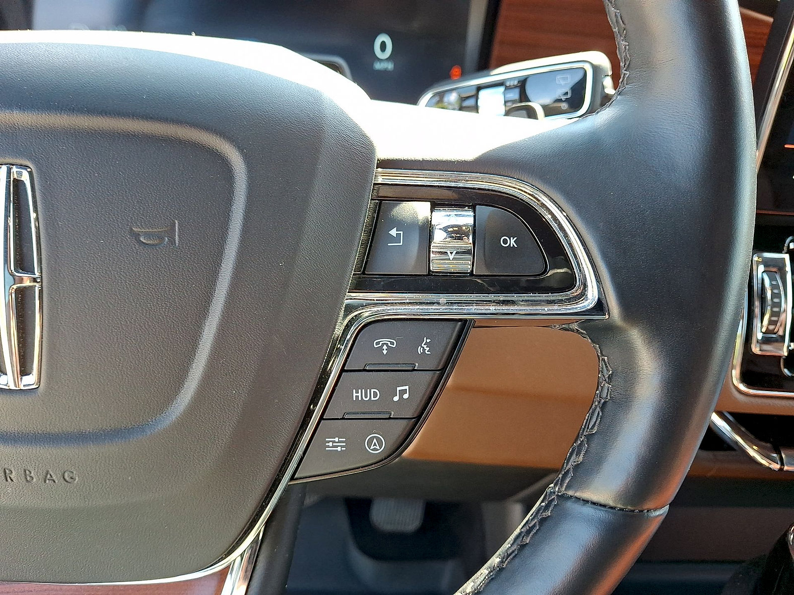 Used 2024 Lincoln Navigator L Reserve AWD/4WD image 18