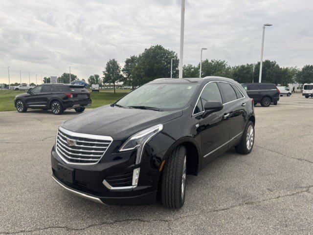 Used 2019 Cadillac XT5 Platinum AWD/4WD image 3