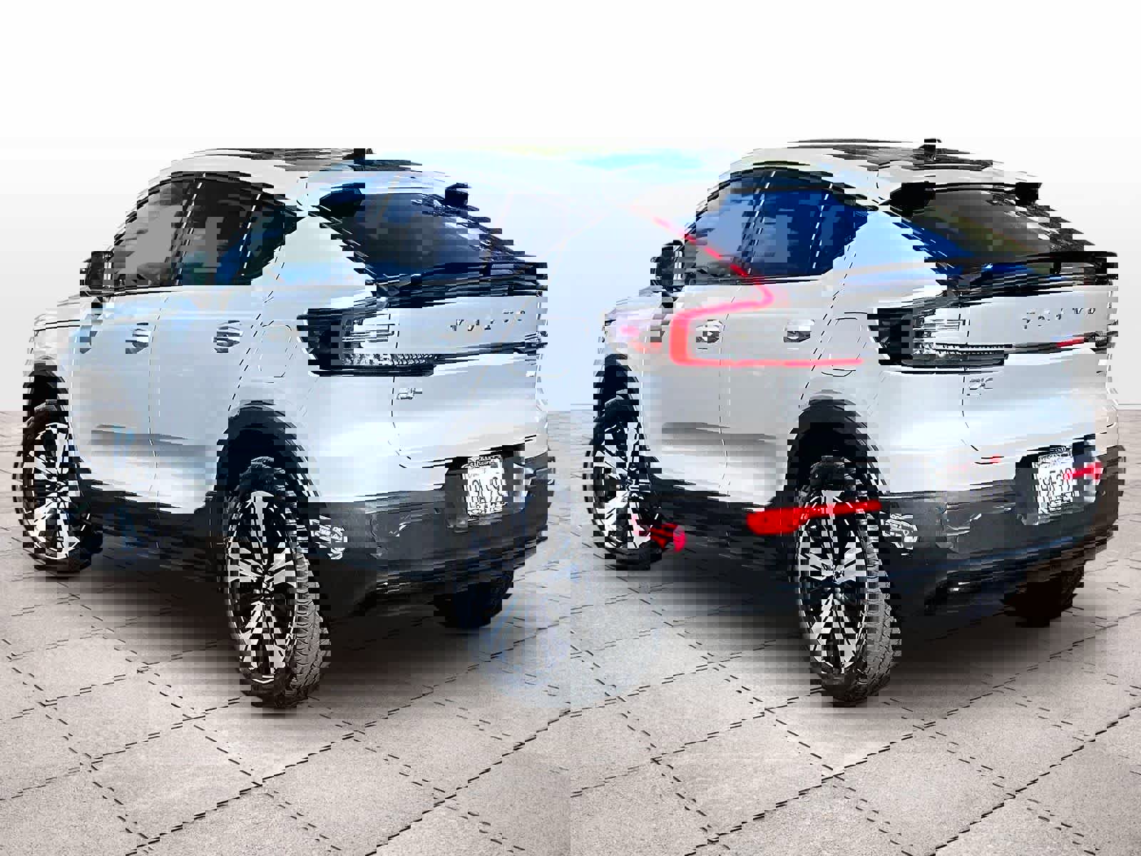 Used 2023 Volvo C40 P8 Recharge Plus image 14