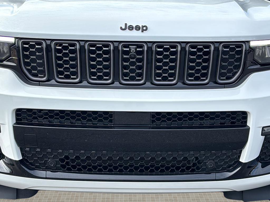 Used 2024 Jeep Grand Cherokee L Summit image 9