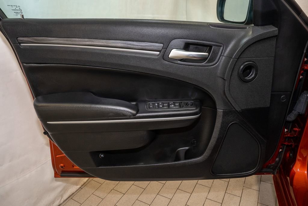 Used 2021 Chrysler 300 Touring w/ Sport Appearance Package image 11