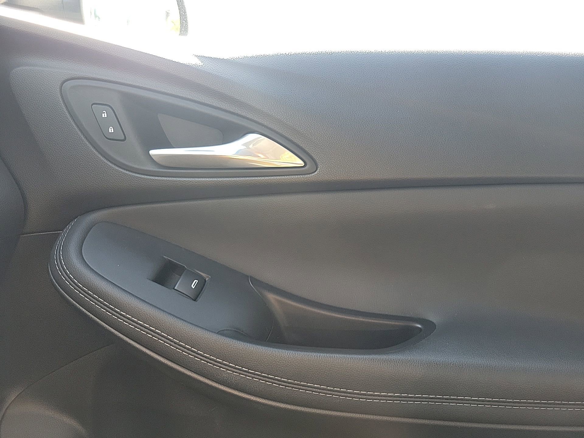 Used 2021 Buick Encore GX Preferred image 30