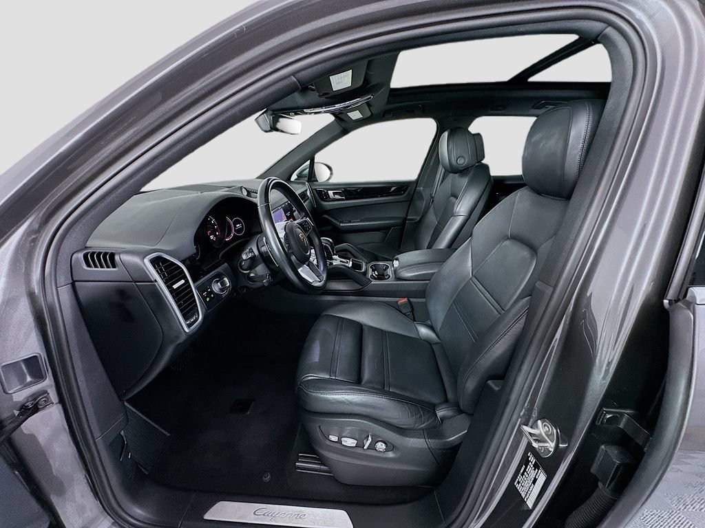 Certified 2020 Porsche Cayenne AWD/4WD image 5