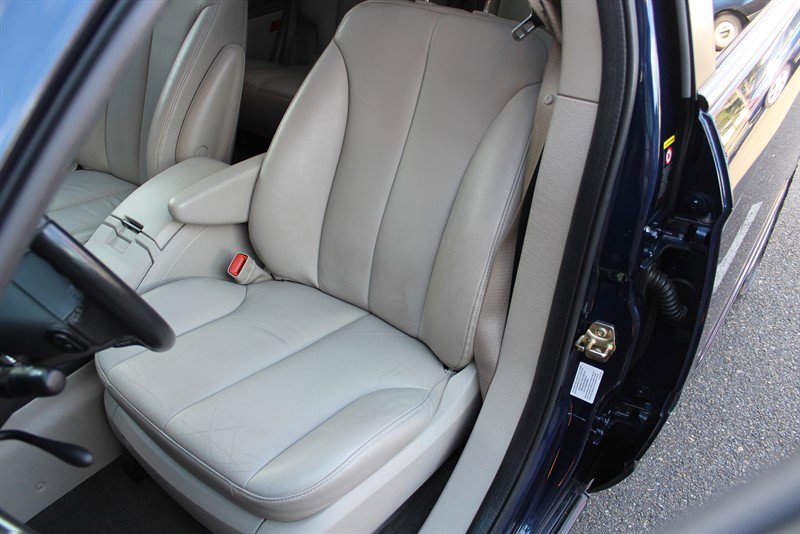 Used 2005 Chrysler Pacifica Touring image 17