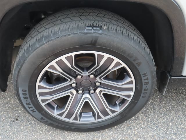 Used 2023 Jeep Wagoneer L Series II AWD/4WD image 14