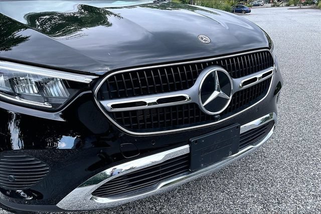Certified 2025 Mercedes-Benz GLC 300 4MATIC image 6