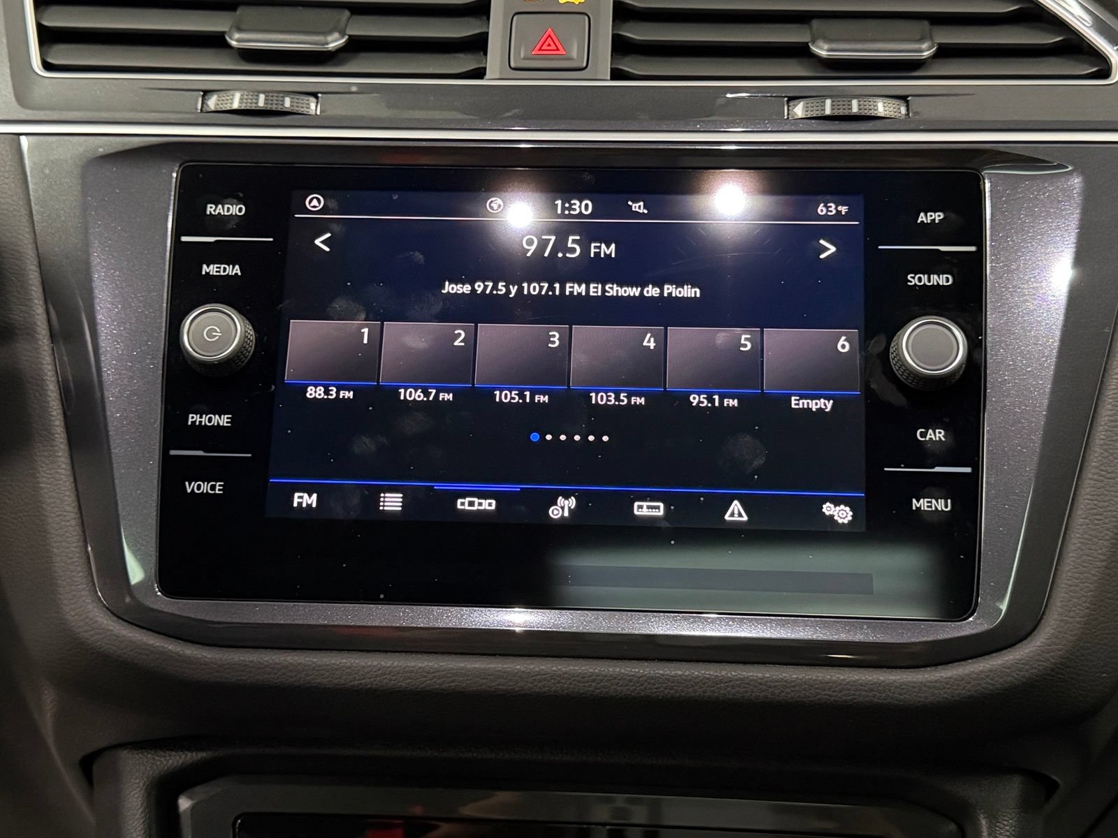 Used 2024 Volkswagen Tiguan SE R-Line FWD image 35