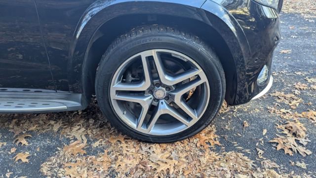 Used 2017 Mercedes-Benz GLS 550 4MATIC image 11