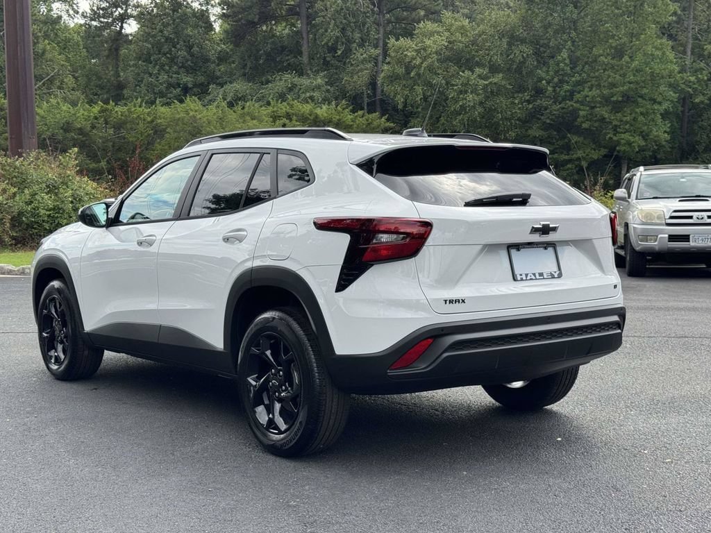 New 2026 Chevrolet Trax LT w/ Driver Confidence Package FWD image 23