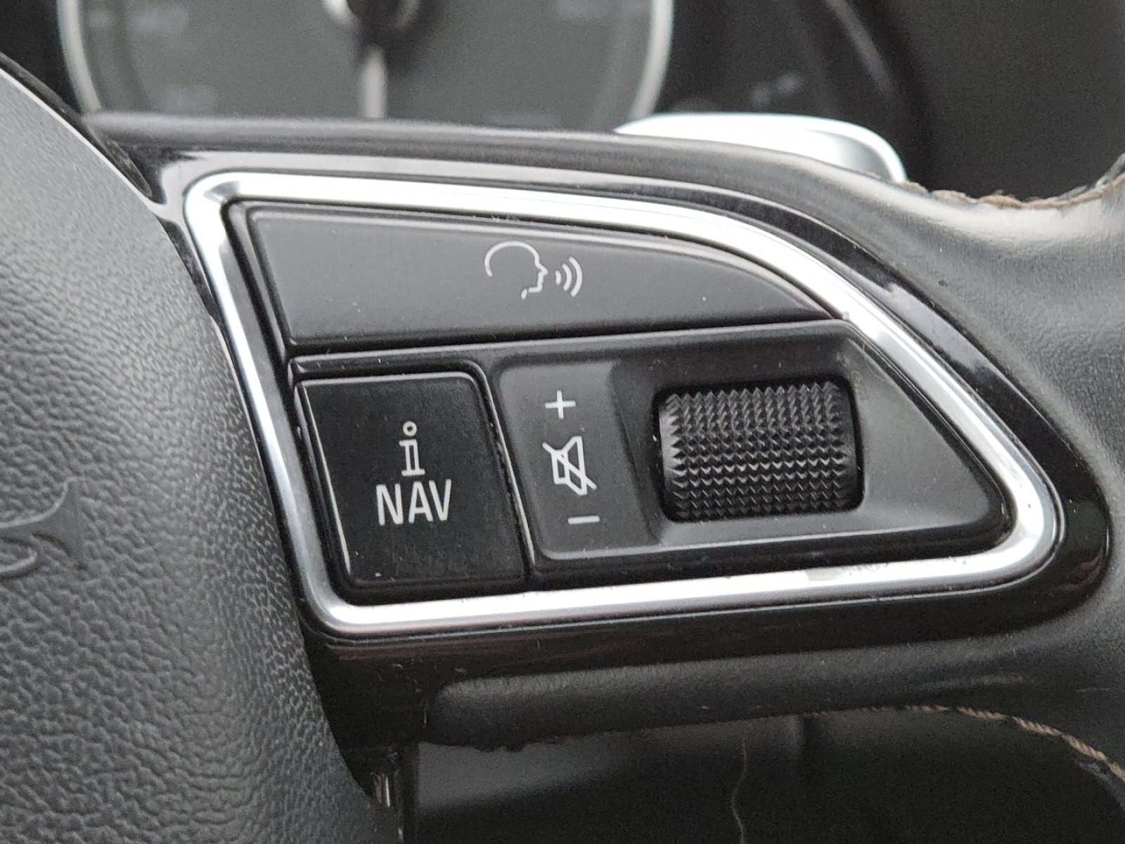 Used 2016 Audi SQ5 Premium Plus w/ Technology Package image 7