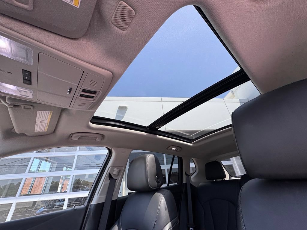 Used 2019 Buick Envision Essence AWD/4WD image 18