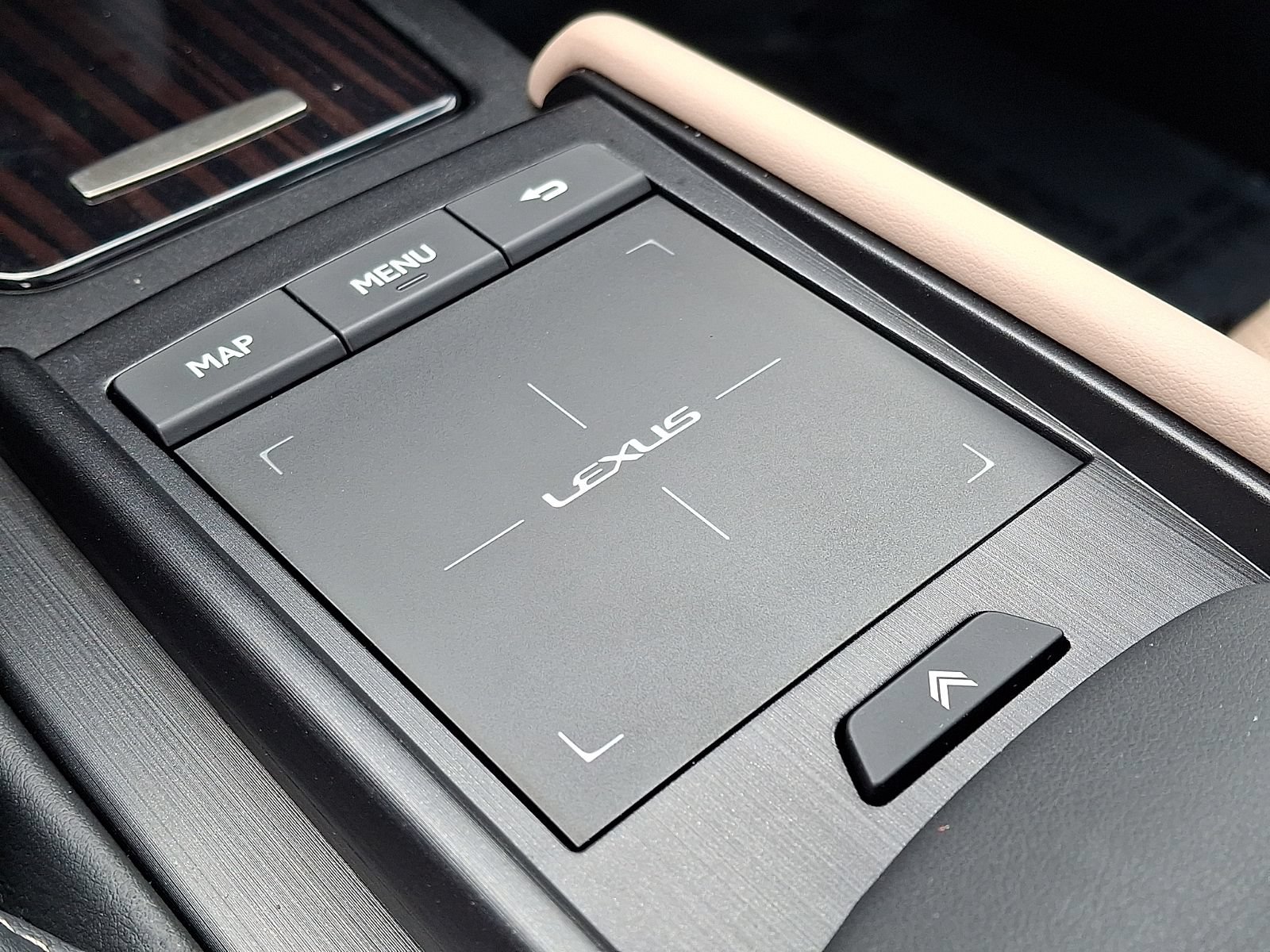 Used 2021 Lexus ES 350 Ultra Luxury w/ Accessory Package 2 FWD image 26