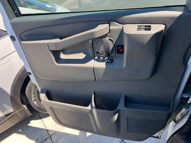 Used 2019 GMC Savana 2500 RWD image 13