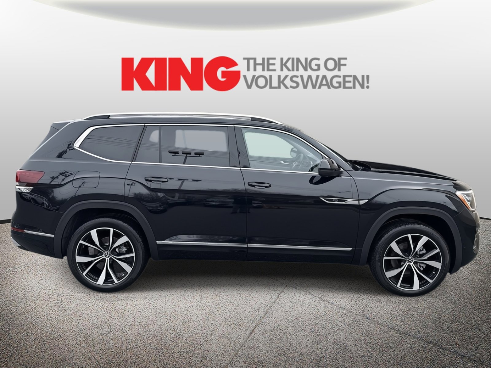 New 2025 Volkswagen Atlas SEL Premium R-Line image 2
