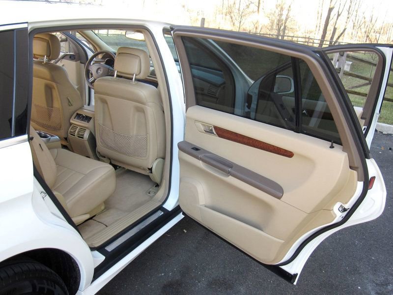 Used 2008 Mercedes-Benz R 320 CDI 4MATIC w/ P2 Pkg image 27