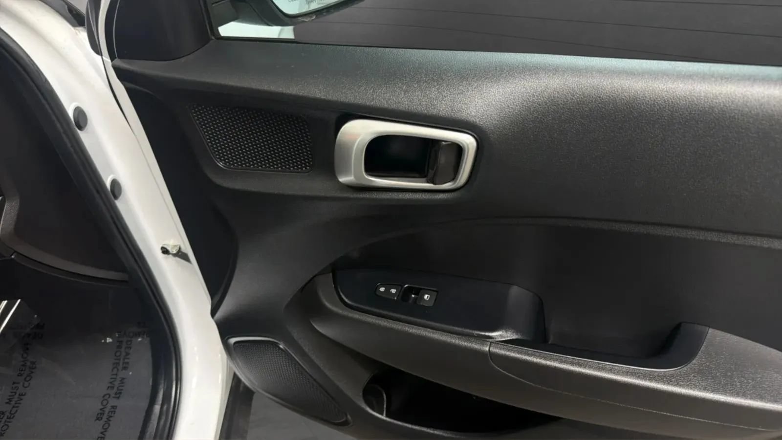 Used 2021 Hyundai Venue SE w/ Cargo Package FWD image 18