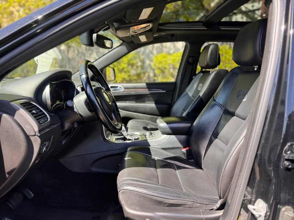 Used 2018 Jeep Grand Cherokee Overland AWD/4WD image 18