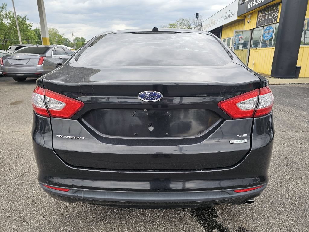 Used 2015 Ford Fusion SE FWD image 13