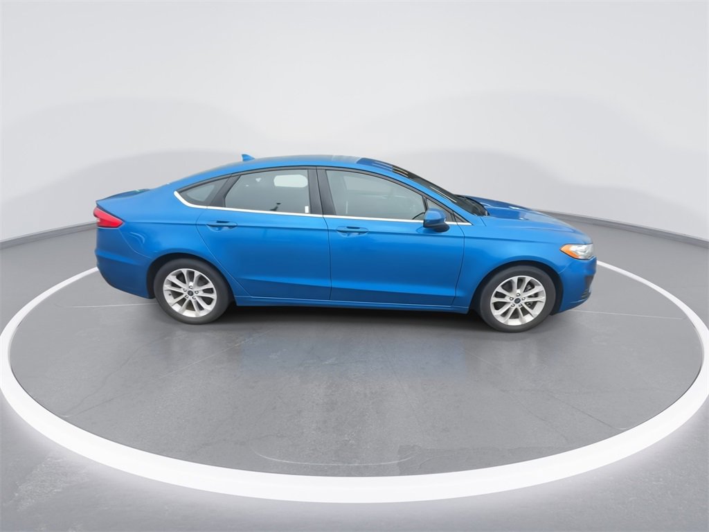 Used 2020 Ford Fusion SE image 9