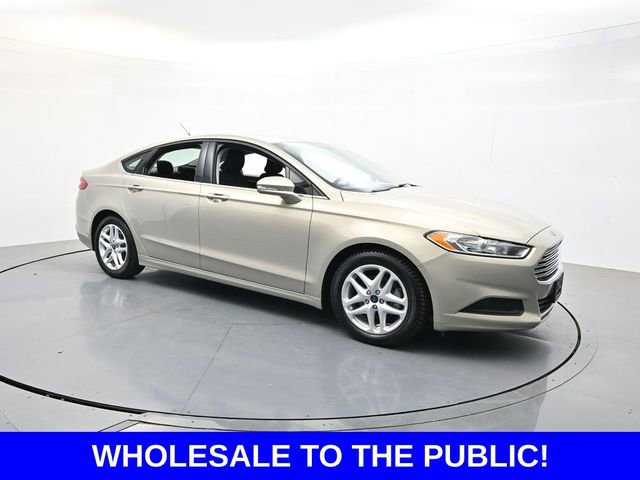 Used 2016 Ford Fusion SE FWD image 1