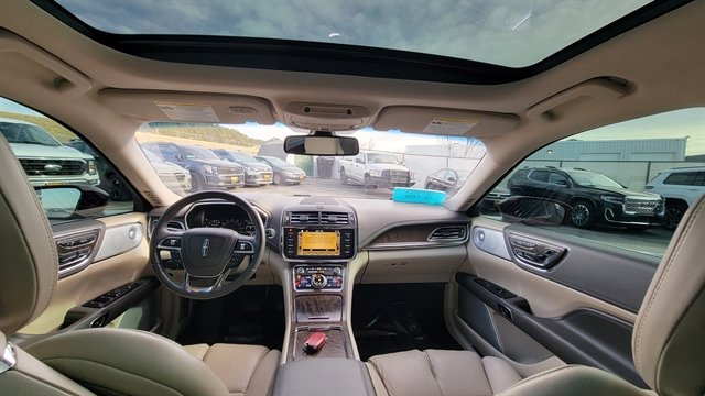 Used 2019 Lincoln Continental Reserve image 14