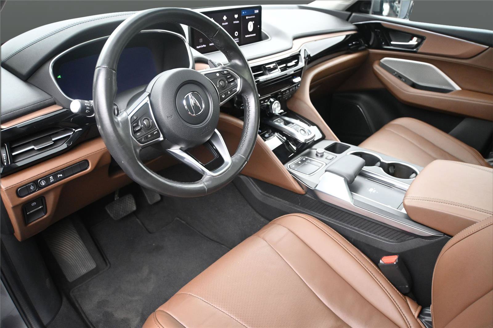 Certified 2024 Acura MDX SH-AWD w/ Technology Package image 2
