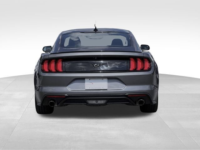 Used 2021 Ford Mustang Coupe w/ Black Accent Package RWD image 4