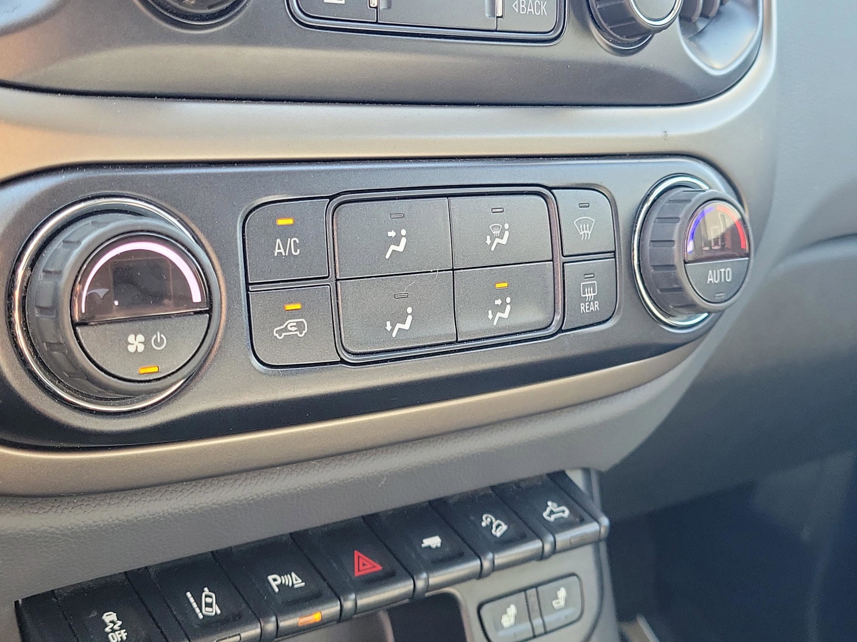 Used 2021 Chevrolet Colorado Z71 w/ Safety Package image 13