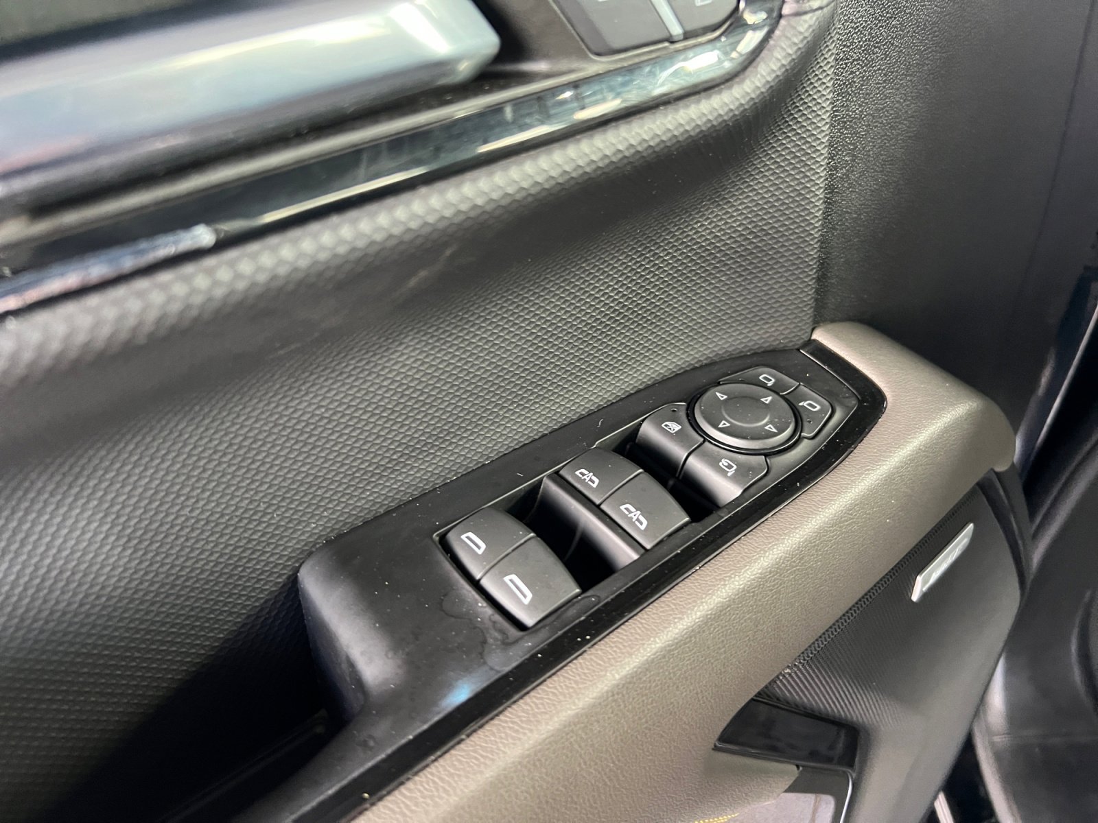 Used 2022 Chevrolet Silverado 1500 ZR2 w/ Technology Package image 19