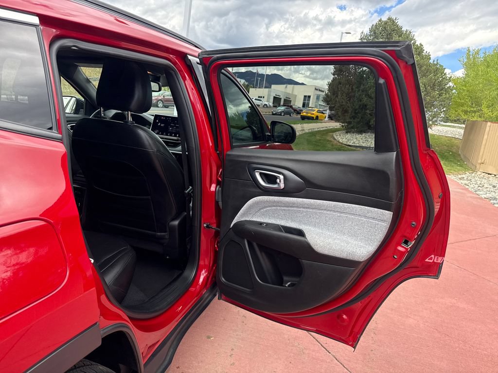 Used 2023 Jeep Compass Latitude AWD/4WD image 23