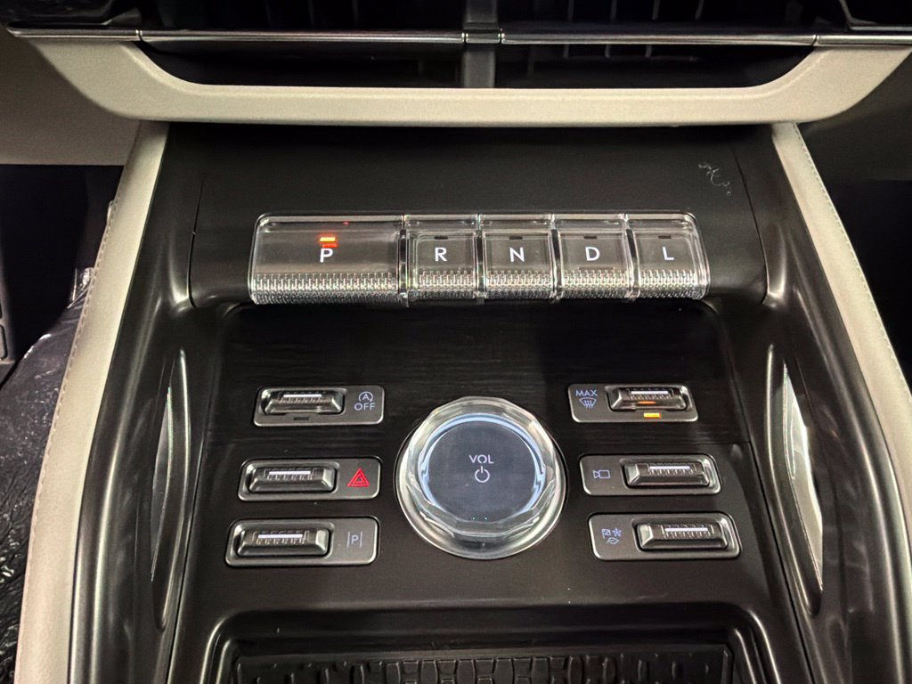 New 2026 Lincoln Nautilus Reserve w/ Jet Appearance Package AWD/4WD image 15