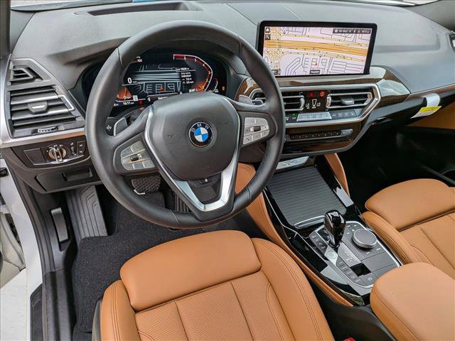 Used 2025 BMW X4 xDrive30i image 10