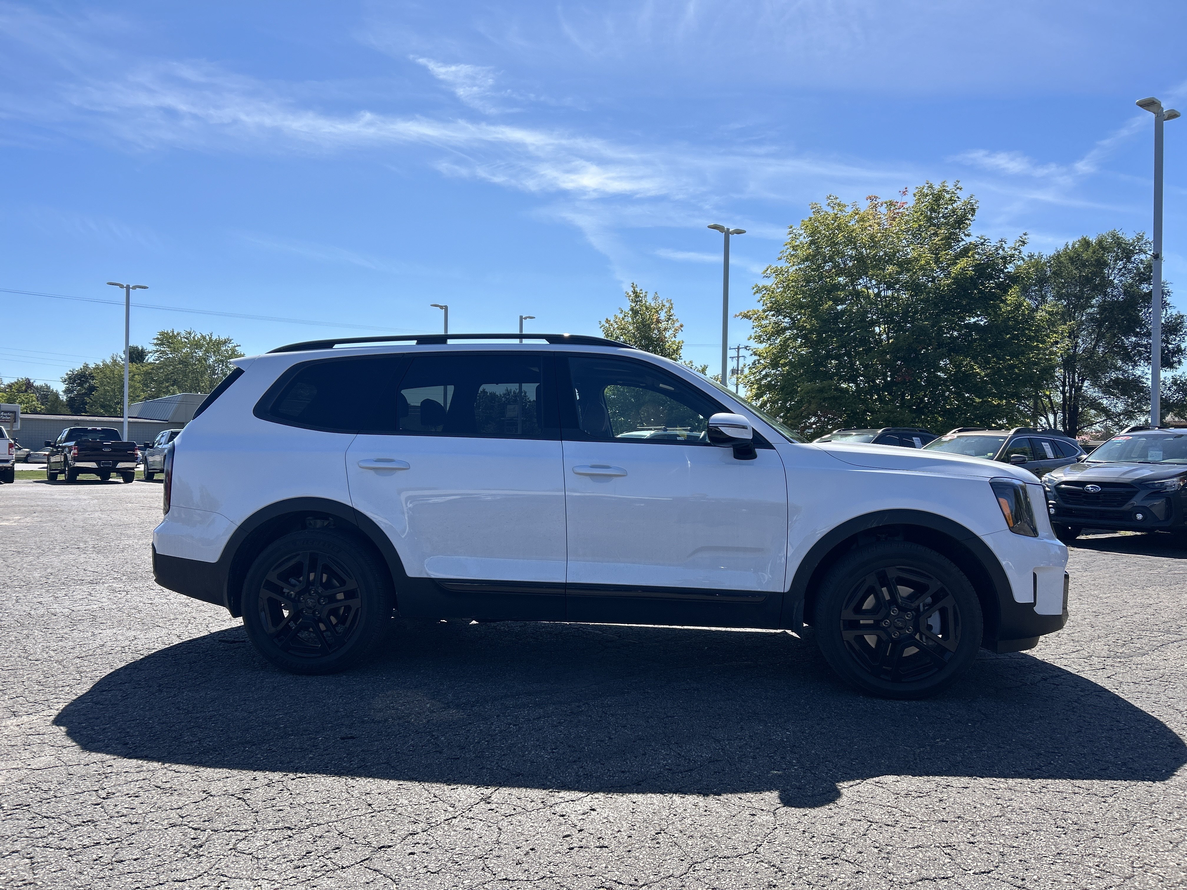 Used 2025 Kia Telluride SX X-Line AWD/4WD image 3