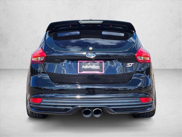 Used 2017 Ford Focus ST image 6