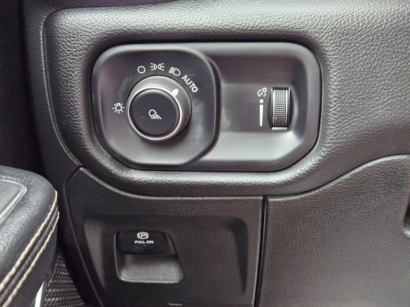 Used 2024 RAM 1500 Laramie RWD image 26