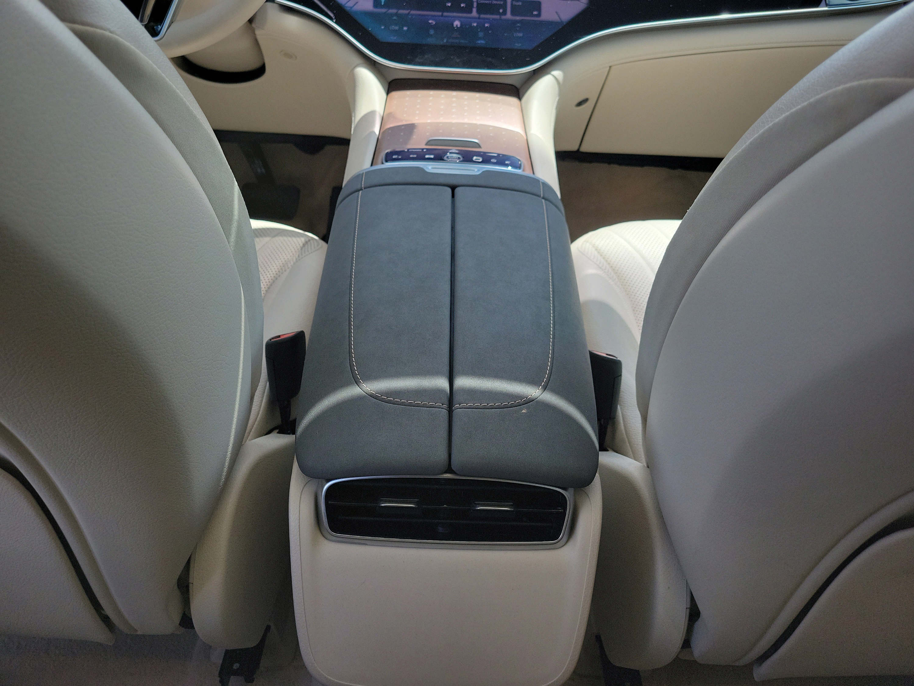 Used 2024 Mercedes-Benz EQS 450+ 4MATIC SUV image 10