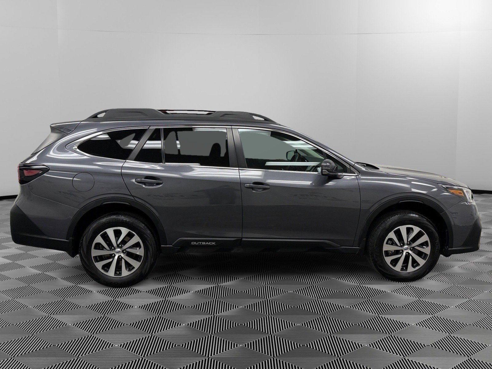 Used 2022 Subaru Outback Premium image 6