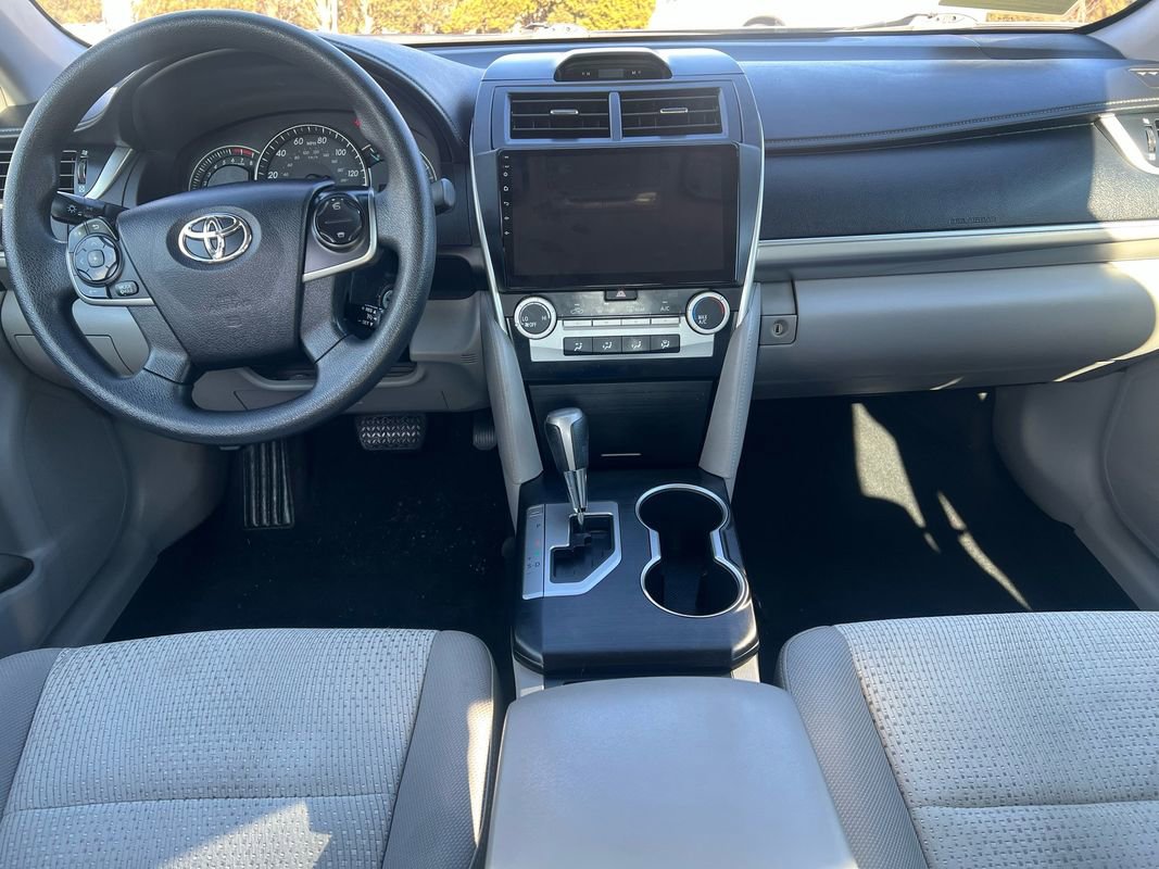 Used 2012 Toyota Camry LE image 19