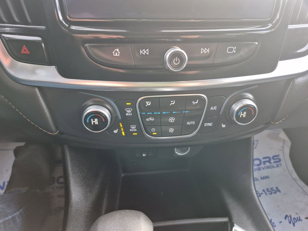 Used 2021 Chevrolet Traverse LT image 18