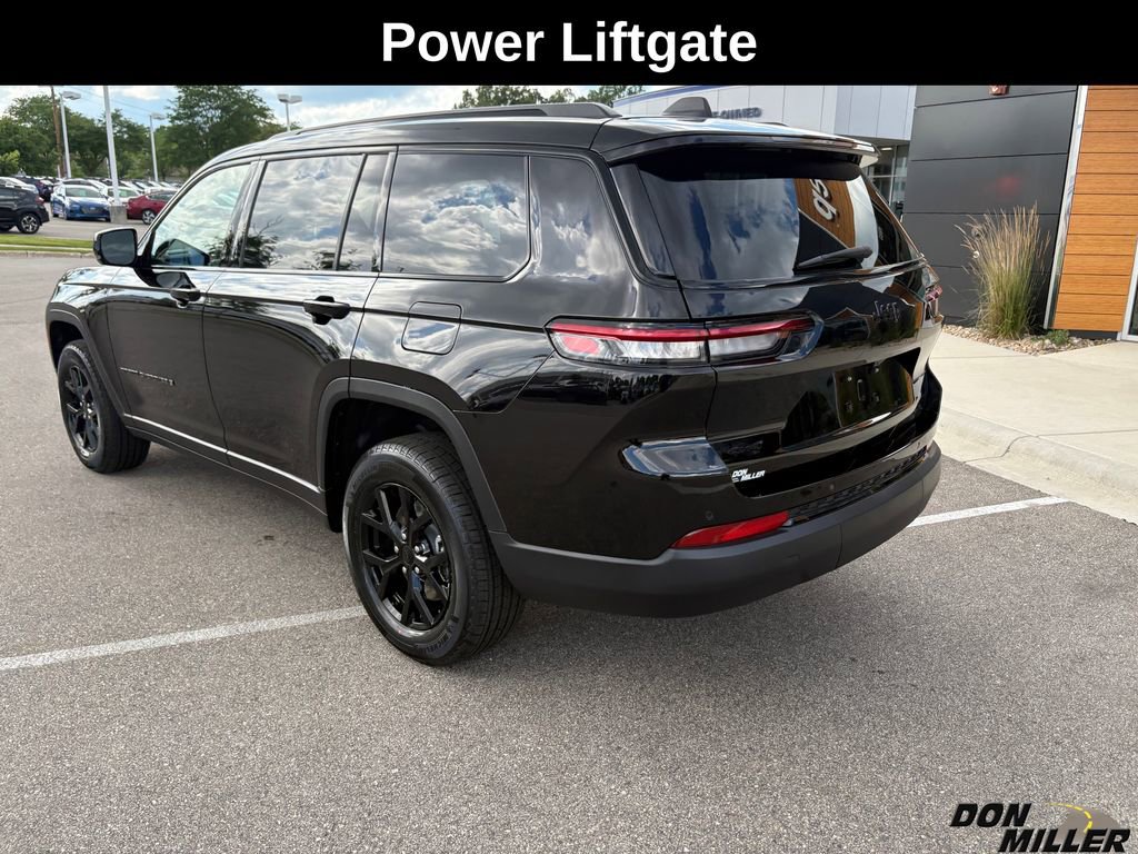 New 2025 Jeep Grand Cherokee L Laredo image 7