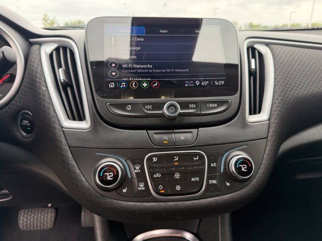 Used 2024 Chevrolet Malibu LT FWD image 22